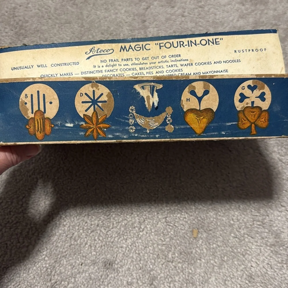 VINTAGE Ateco Magic 4 in1 Set- Cookie Maker/Molder, Noodle Maker, Cake Decorator